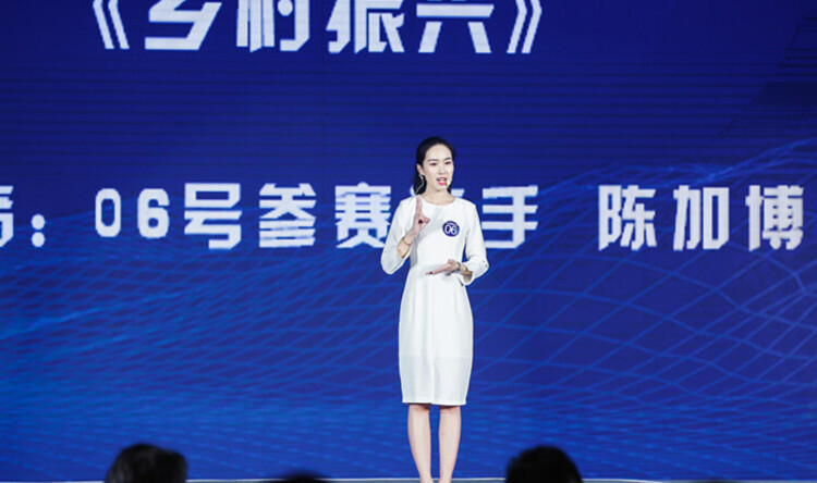 Small ee1d689746d5999cae9db549a66c0318