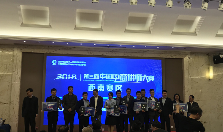 Small 9a08a044e5319f62c13e6fddadafdb55