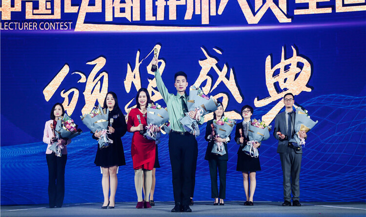 Small b3d253d9d8723772393a62e2c1f4ac53