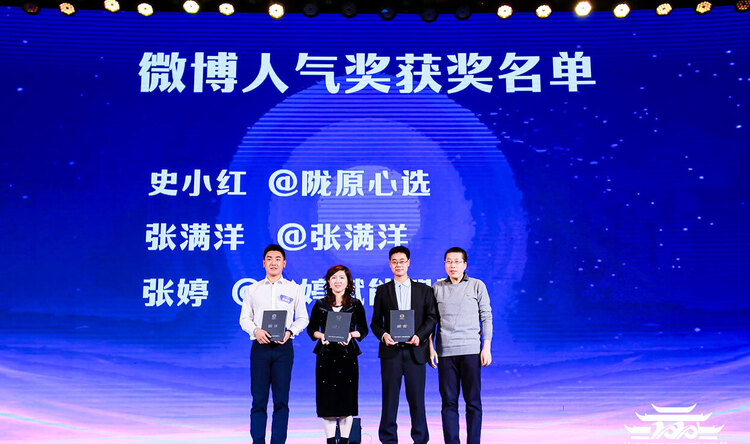 Small 95319c629b3d48c8f316e96eeb79b392