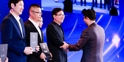 Medium 0e261f3d22227508d7845ed779ad77e2