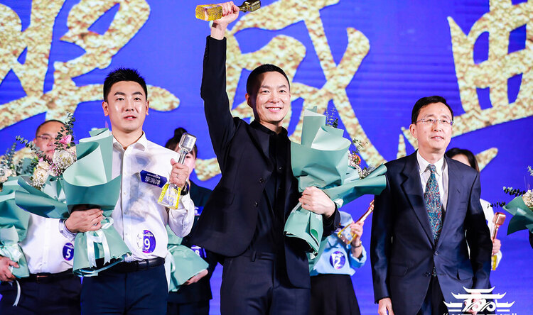 Small 53643e206431747564955f73afdb916c