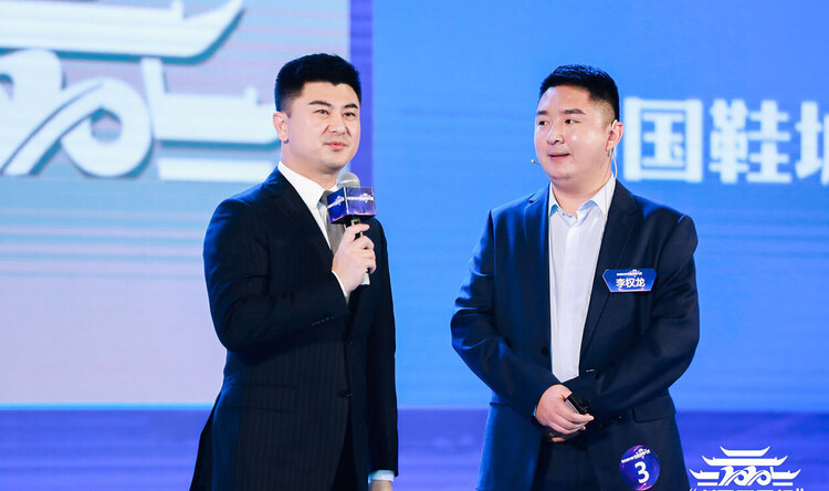 Small c84fc072619148f59eb7fed90e75b1d9